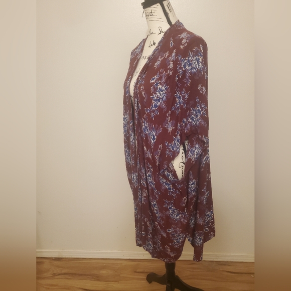 Angie | Burgundy with Blue Floral Print Bohemian Gypsy Kimono - Size: Large - Picture 3 of 9